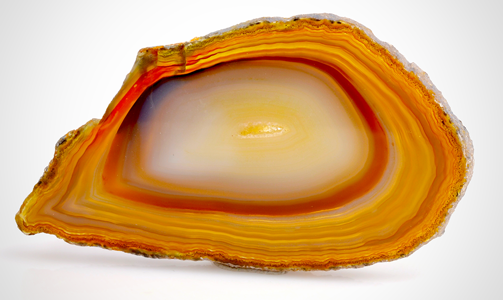 Auspicious Agate: Crystal of Strength and Courage