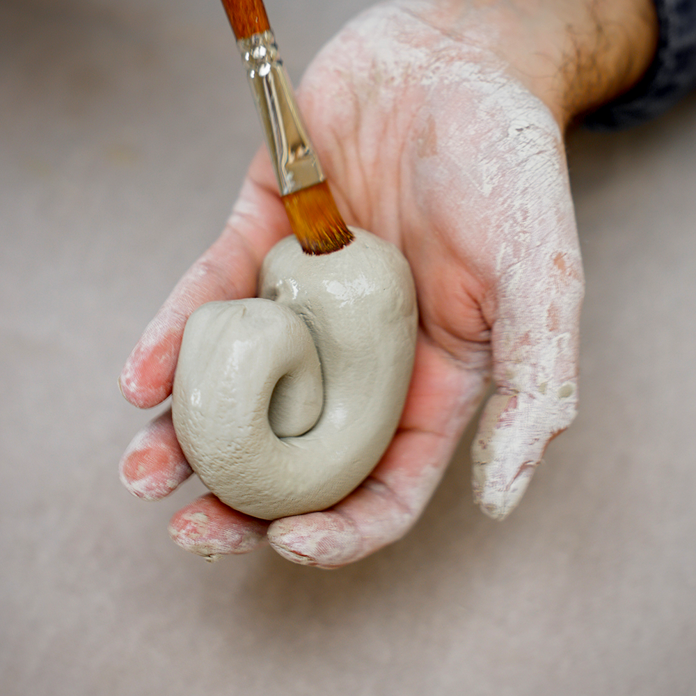 what does handbuilding with clay mean