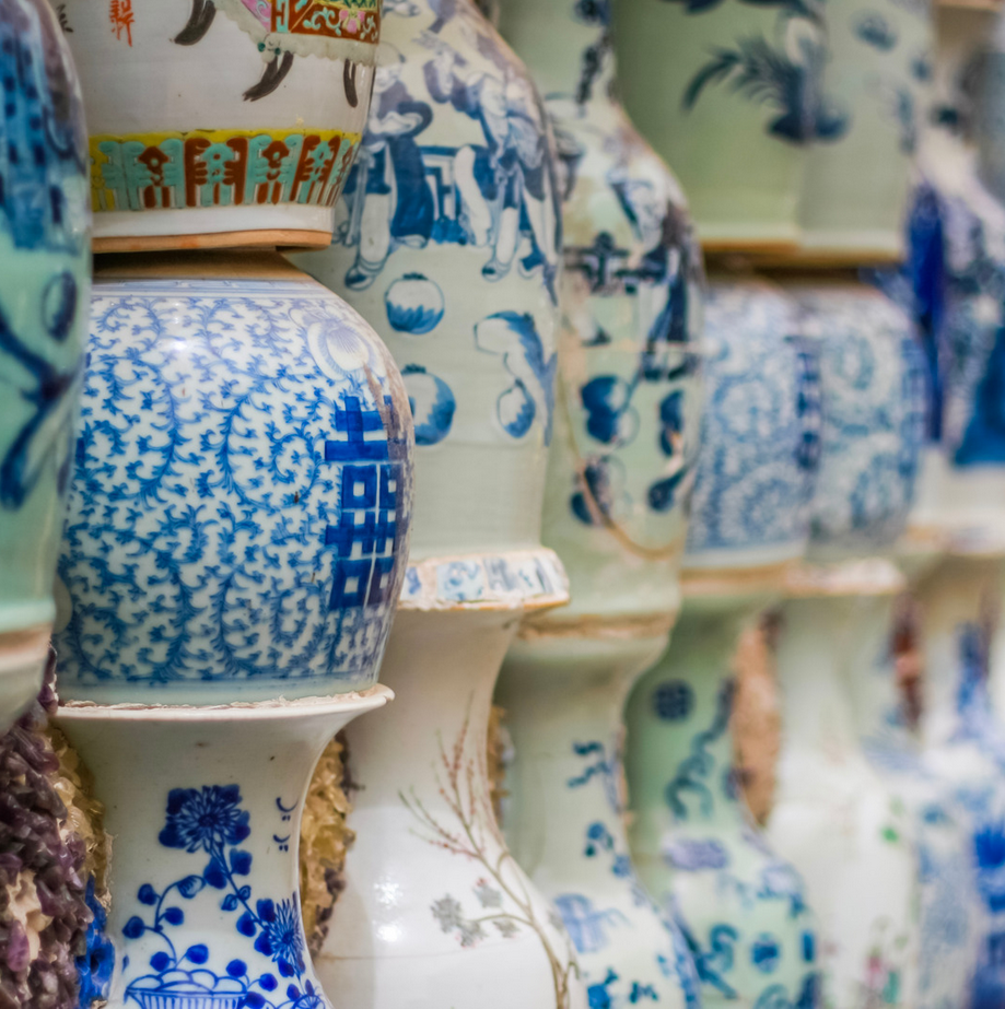 How Can You Tell the Difference Between Pottery and Porcelain